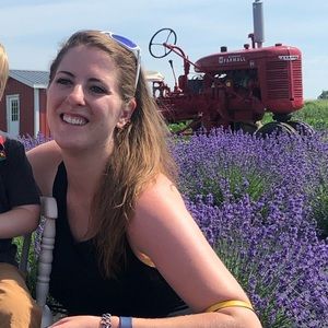 Meet your Posher, Hannah